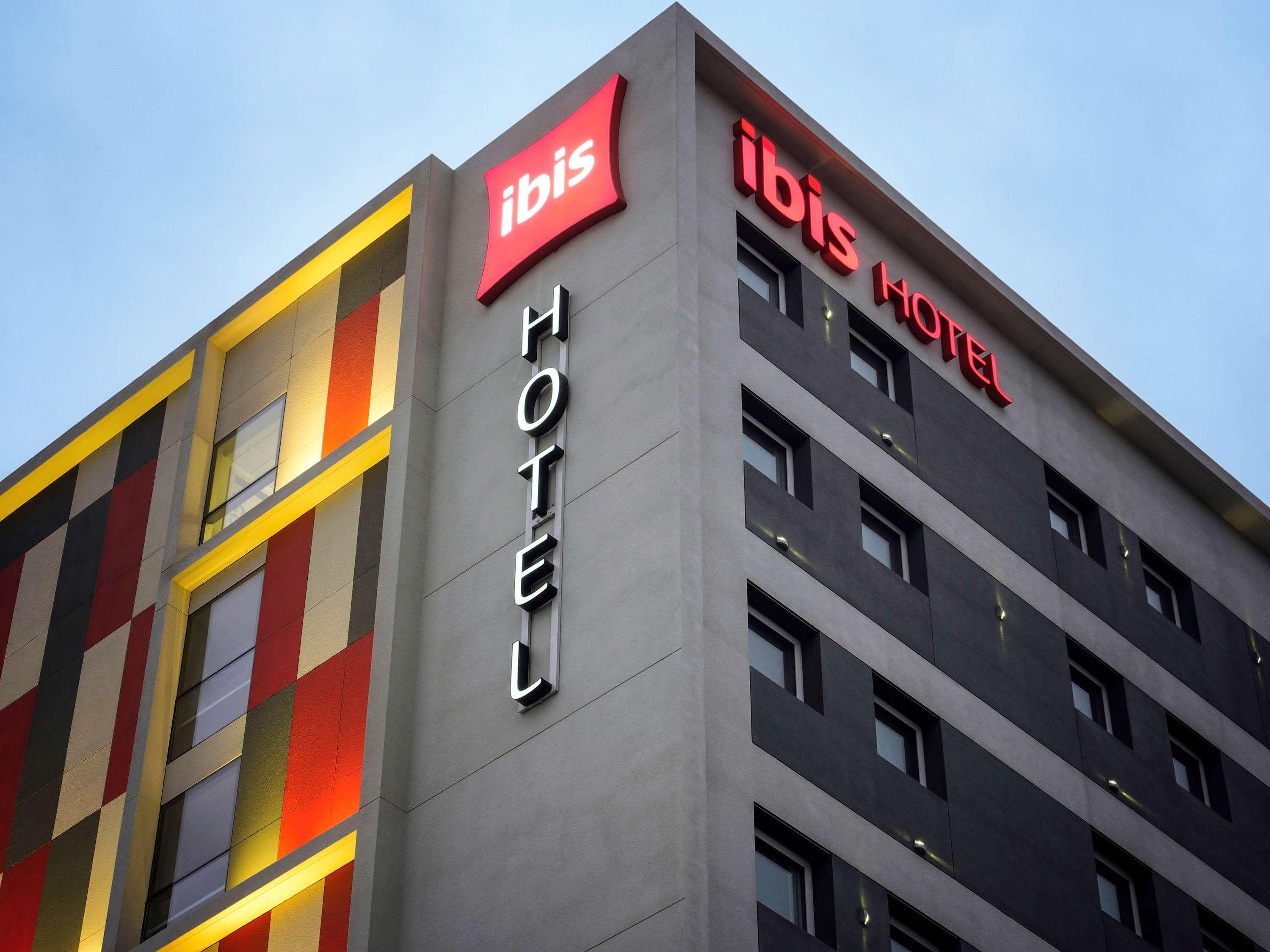 Ibis Trujillo Hotel Exterior photo